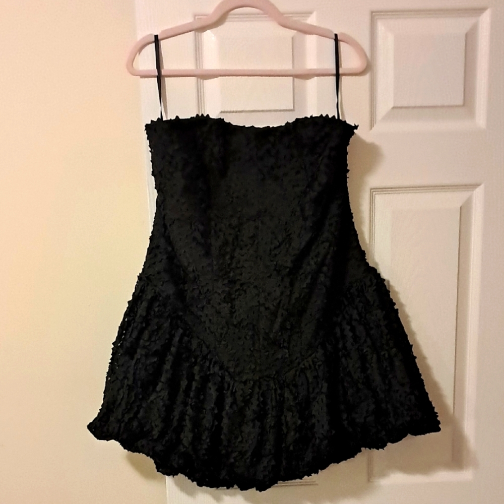 PrettyLittleThing Black Strapless Dress